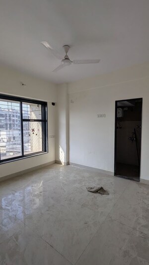 Room in 3 BHK Apartment at Neelyog Monarch, Ghatkopar East – for Rent