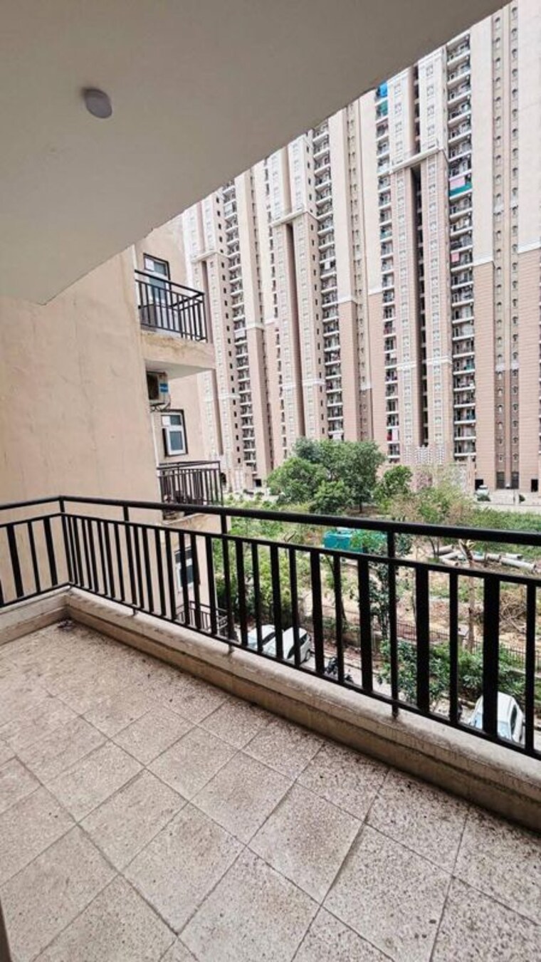 Balcony, nirala-greenshire 2 Bedroom 950 Sq.Ft. Apartment In Sector 2 Greater Noida Greater Noida 10452724