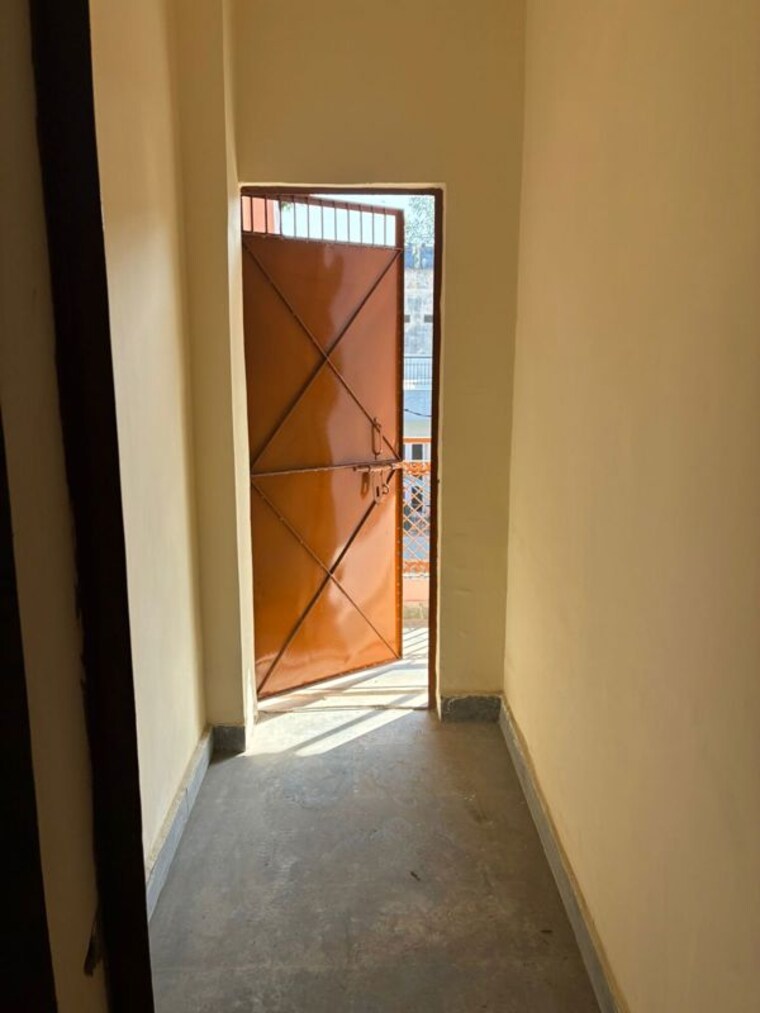 undefined, naraina 2 Bedroom 125 Sq.Yd. Builder Floor In Naraina Delhi 10452718