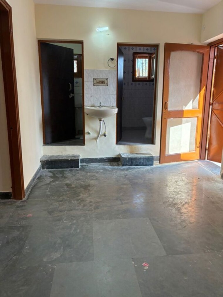 Living Room, naraina 2 Bedroom 125 Sq.Yd. Builder Floor In Naraina Delhi 10452718