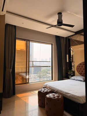 Room in 3 BHK Apartment at Dedhia Estate, Matunga East – for Rent