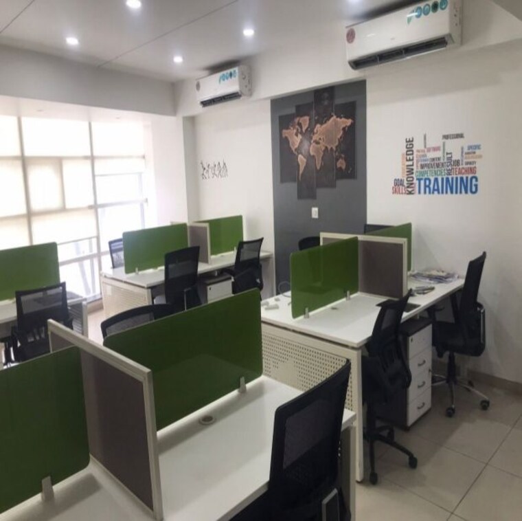 Team Area, hn-safal-mondeal-square Commercial Office Space 1882 Sq.Ft. In Prahlad Nagar Ahmedabad 10452742