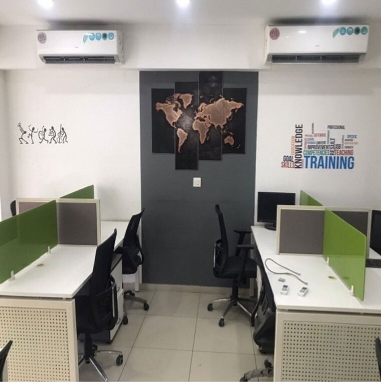 Team Area, hn-safal-mondeal-square Commercial Office Space 1882 Sq.Ft. In Prahlad Nagar Ahmedabad 10452742