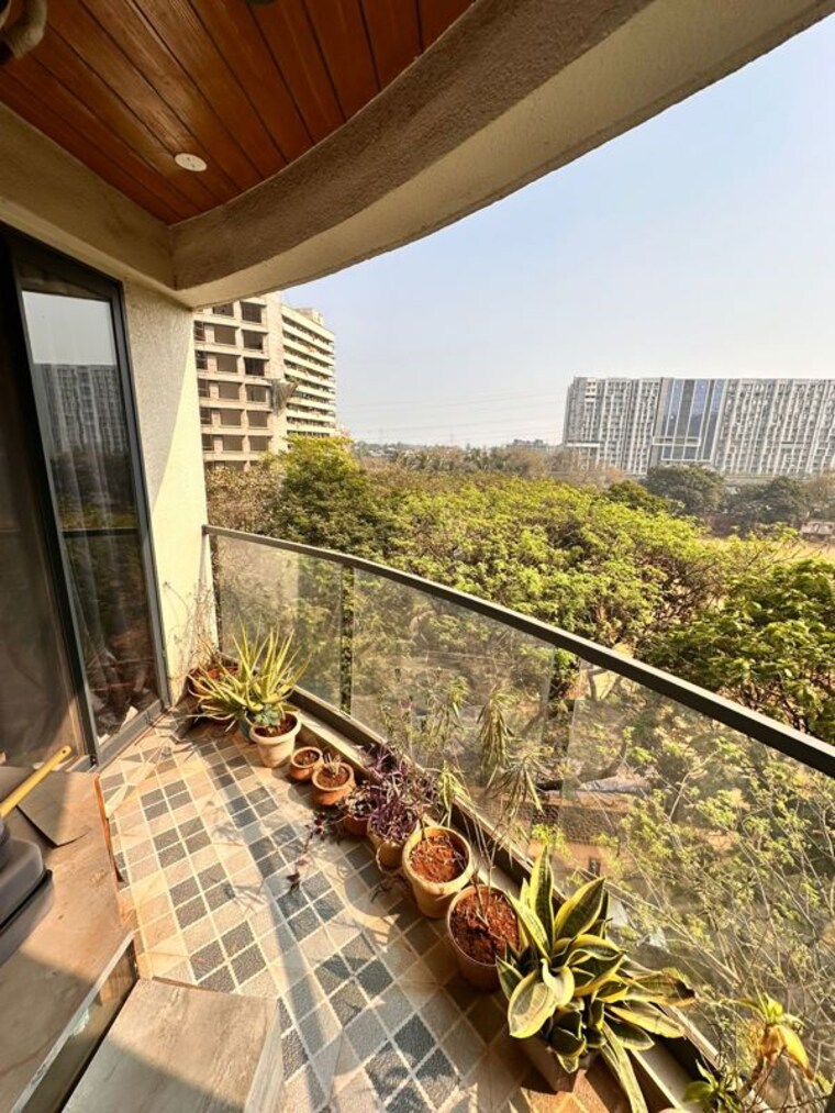 Balcony, gurukrupa-divyam 3 Bedroom 950 Sq.Ft. Apartment In Ghatkopar East Mumbai 10452753