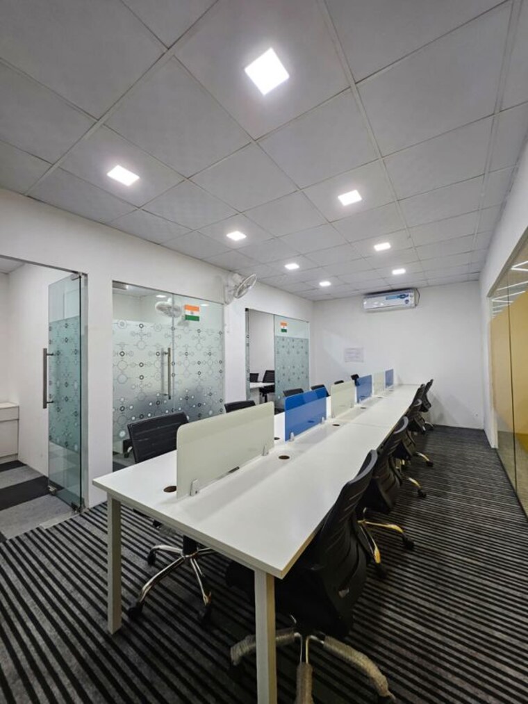 Team Area, sector 63 Commercial Office Space 800 Sq.Ft. In Sector 63 Noida 10452620