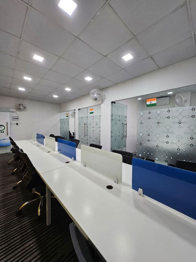 Team Area, sector 63 Commercial Office Space 800 Sq.Ft. In Sector 63 Noida 10452620