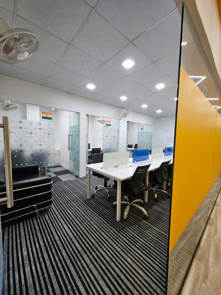 Team Area, sector 63 Commercial Office Space 800 Sq.Ft. In Sector 63 Noida 10452620