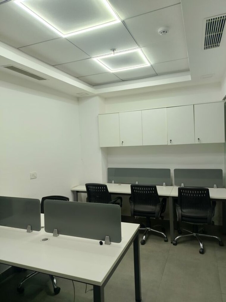 Team Area, spaze-edge-tower Commercial Office Space in IT/SEZ 535 Sq.Ft. In Sector 47 Gurgaon 10452783