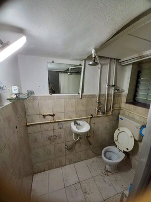 Bathroom in 1 RK Apartment at Vile Parle West – for Rent