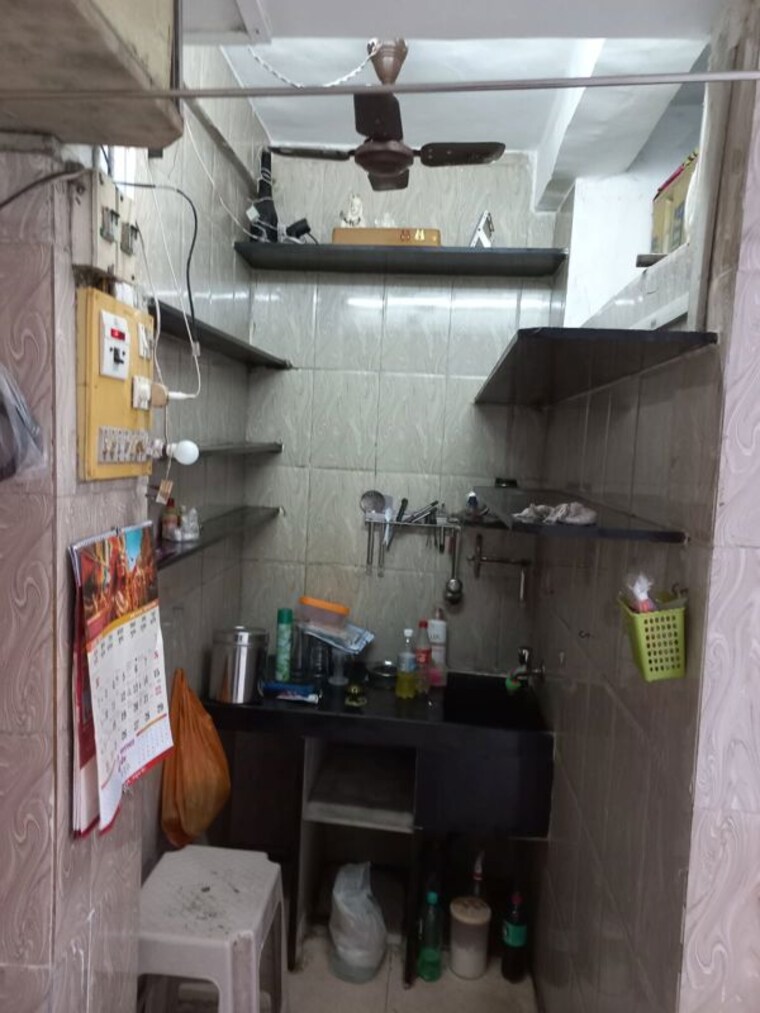 Kitchen, vile parle west 1 RK 150 Sq.Ft. Apartment In Vile Parle West Mumbai 10452798