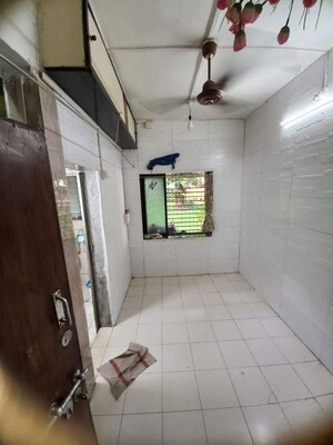 Bathroom in 1 RK Apartment at Vile Parle West – for Rent