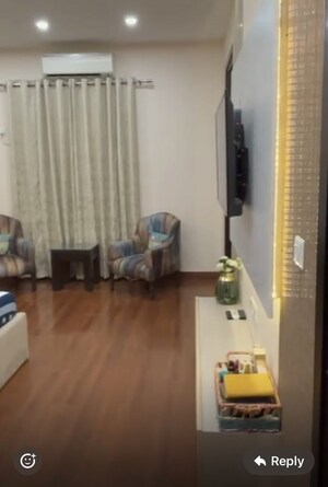Room in 3 BHK Builder Floor at Sushant Lok I – for Sale