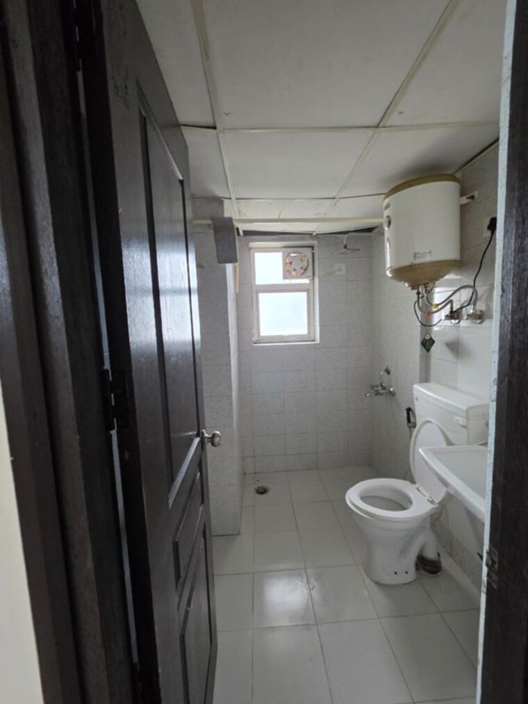 Bathroom, logix-blossom-zest 1 RK 510 Sq.Ft. Apartment In Sector 143 Noida 10452824