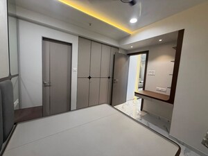 Room in 3 BHK Apartment at Dotom Isle, Malad West – for Rent