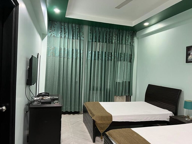 Team Area, sector 55 3.5 Bedroom 2045 Sq.Ft. Independent House In Sector 55 Noida 10452839