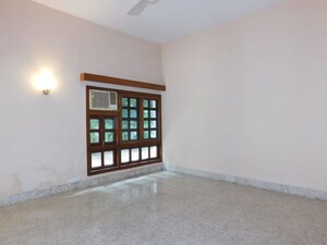 Room in 4 BHK Builder Floor at Vasant Vihar – for Rent