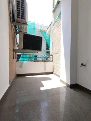 Furnished Amenities in 3 BHK Builder Floor at Vasant Vihar – for Rent