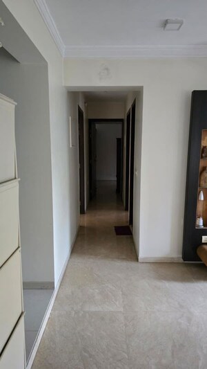 Building Lobby in 2.5 BHK Apartment at Hiranandani Meadows, Manpada – for Rent