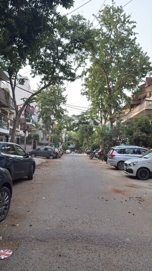 Parking in 5 BHK Independent House at Palam Vihar – for Sale