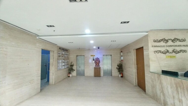 Room, bandra kurla complex Commercial Office Space 3470 Sq.Ft. In Bandra Kurla Complex Mumbai 10452885