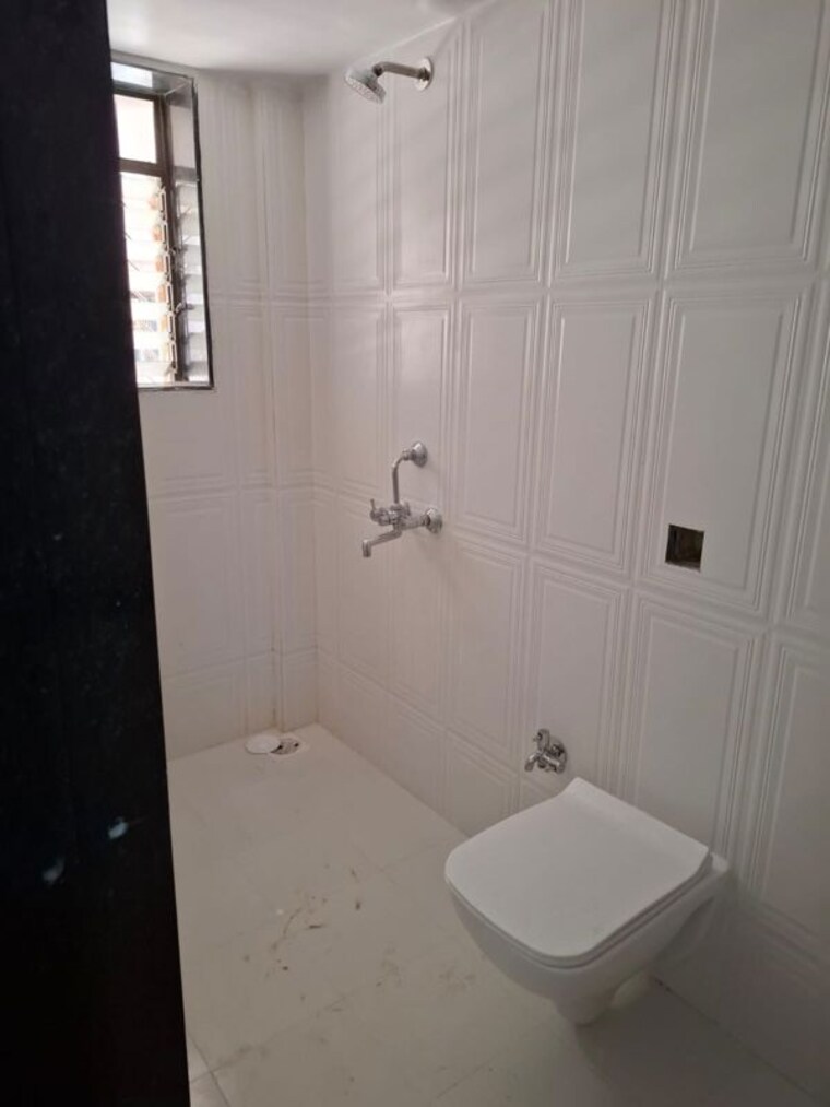 Bathroom, shivaji park 2 Bedroom 750 Sq.Ft. Apartment In Shivaji Park Mumbai 10452912