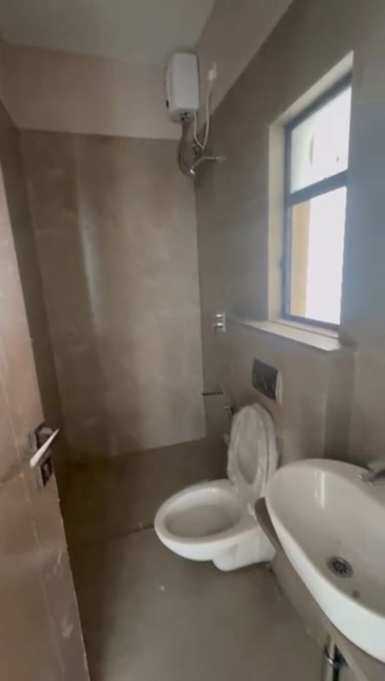 Bathroom, cllaro-urban-grandeur 2 Bedroom 783 Sq.Ft. Apartment In Mira Road Thane 10452927