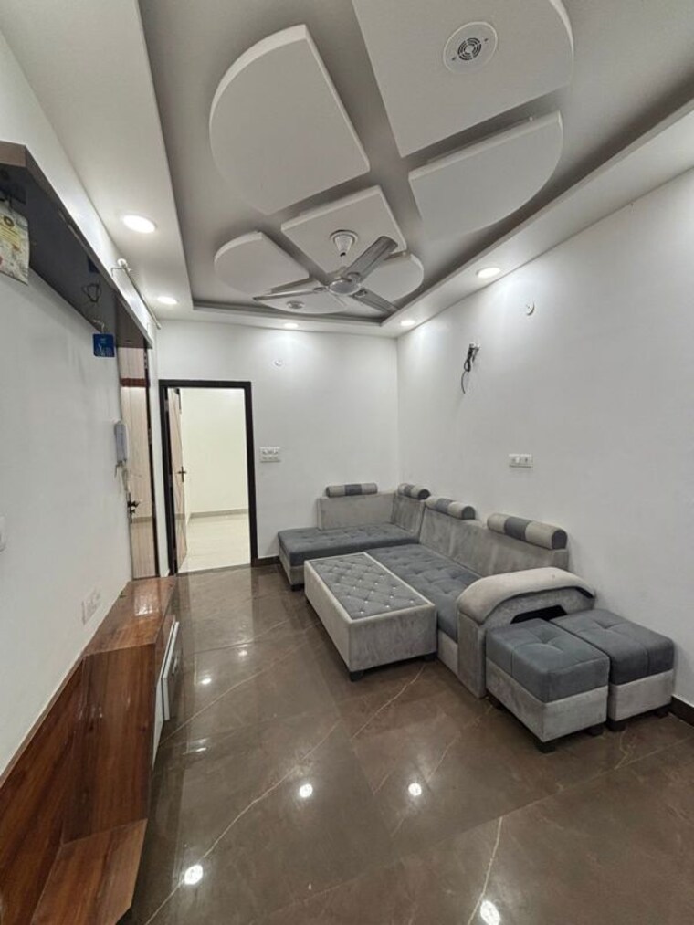 Team Area, dwarka mor 2 Bedroom 60 Sq.Yd. Builder Floor In Dwarka Mor Delhi 10452951