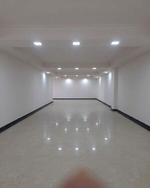  Warehouse For Rent in Raja Park