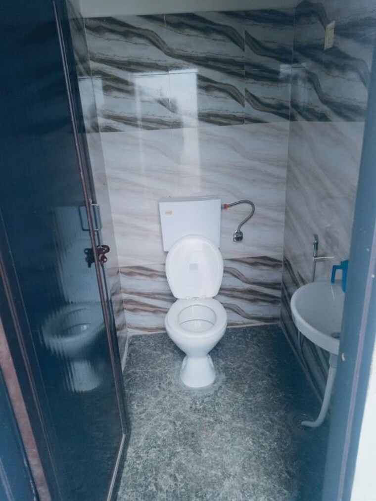 Bathroom, raja park Commercial Warehouse 1000 Sq.Ft. In Raja Park Jaipur 10452959