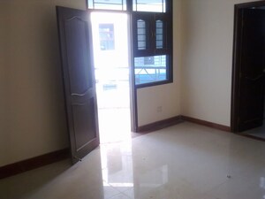 Room in 3 BHK Apartment at Adarsh Nagar – for Rent