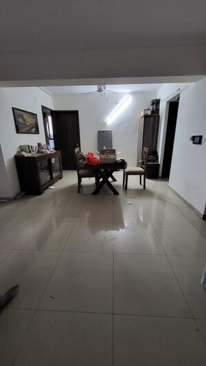 Team Area in 2.5 BHK Apartment at Amanora Trendy Homes, Hadapsar – for Rent