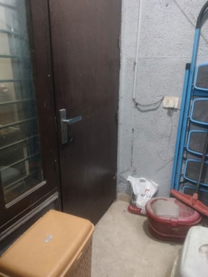 Bathroom in 4 BHK Apartment at Vasant Kunj – for Rent