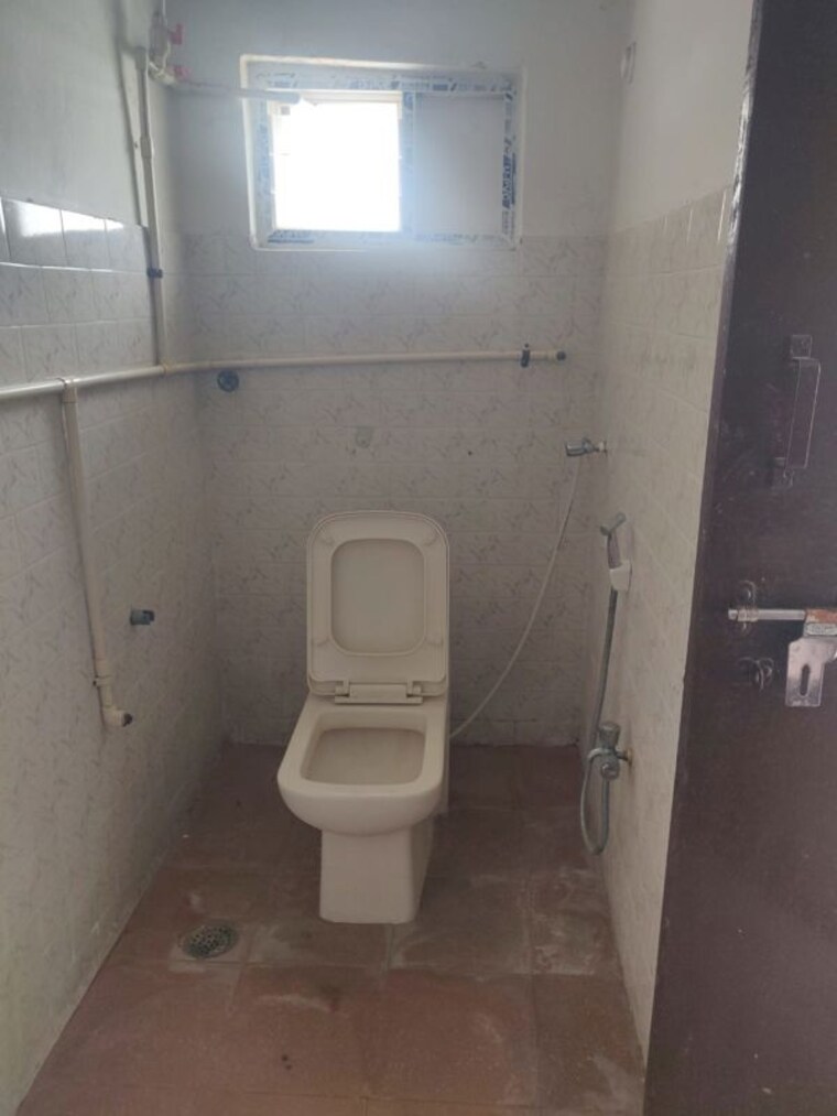 Bathroom, balaji-orchid-sainikpuri 2 Bedroom 1150 Sq.Ft. Apartment In Sainikpuri Hyderabad 10453036