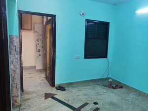 Room in 2 BHK Builder Floor at Naveen Shahdara – for Rent