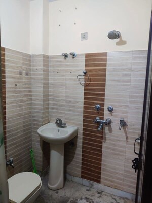 Attached Bathroom in 2 BHK Builder Floor at Naveen Shahdara – for Rent