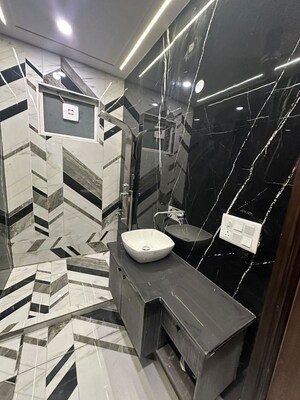 Washroom in 3 BHK Builder Floor at New Multan Nagar – for Rent