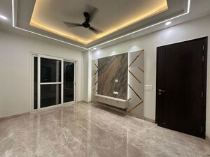 Room in 3 BHK Builder Floor at New Multan Nagar – for Rent