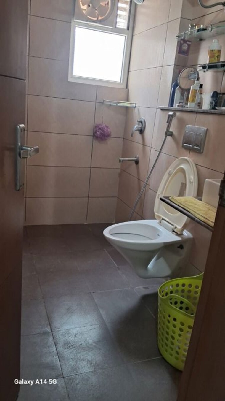 Bathroom, motiaz-royal-citi 3 Bedroom 1910 Sq.Ft. Apartment In Ambala Highway Zirakpur 10453050