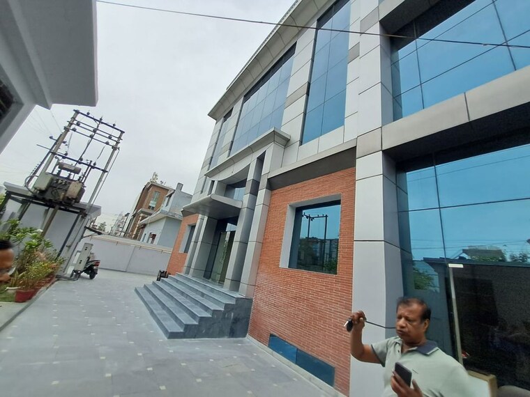 undefined, sector 63 Commercial Office Space 5000 Sq.Ft. In Sector 63 Noida 10452995