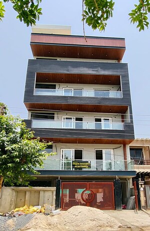 3 BHK Builder Floor For Sale in Malibu Town