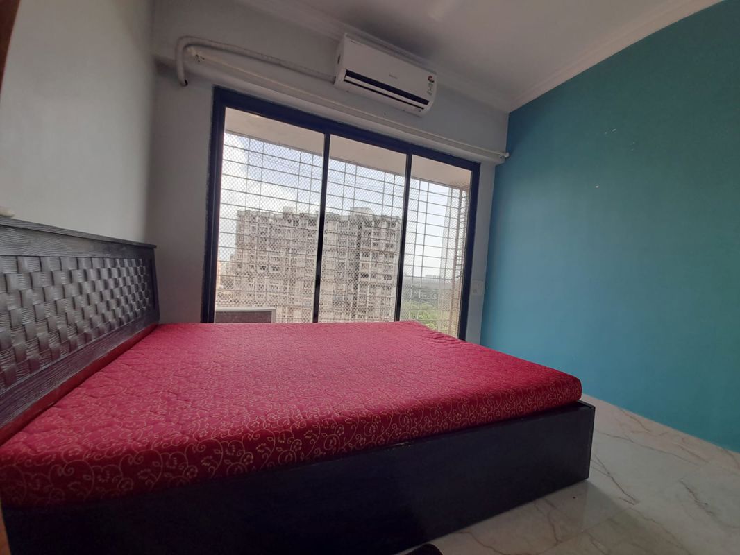1 Rk  260 Sq.Ft. Apartment in Royal Palms