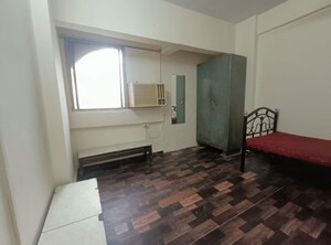 Room in 1 BHK Apartment at Green Field B CHS LTD, Andheri East – for Rent