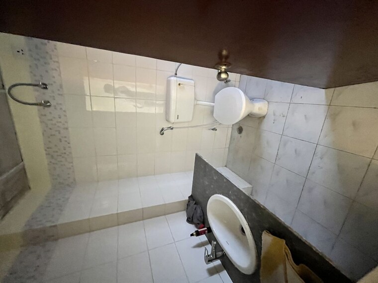 Bathroom, ild-greens 2 Bedroom 1330 Sq.Ft. Apartment In Sector 37c Gurgaon 10453194
