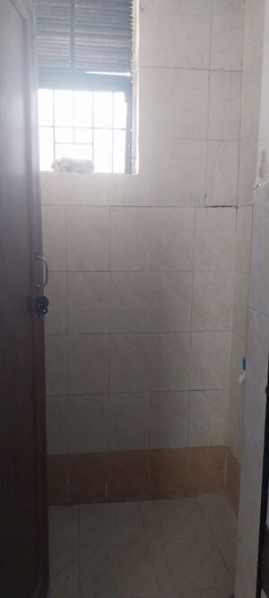 Bathroom in 1 BHK Apartment at Sector 10 Greater Noida – for Rent