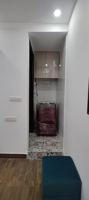 Furnished Amenities in 1 BHK Builder Floor at Saket – for Rent