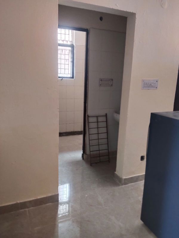 1 Rk  400 Sq.Ft. Apartment in Sunshine Apartment