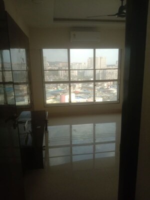 Room in 2 BHK Apartment at Pride Royal Park, Andheri East – for Rent