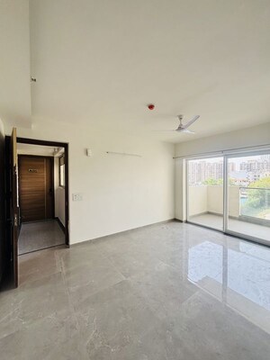 Room in 3 BHK Apartment at Tulip Yellow, Sector 69 – for Rent