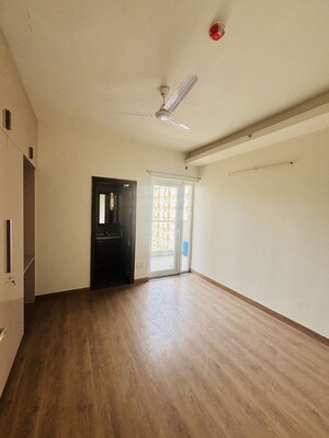 Room in 3 BHK Apartment at Tulip Yellow, Sector 69 – for Rent