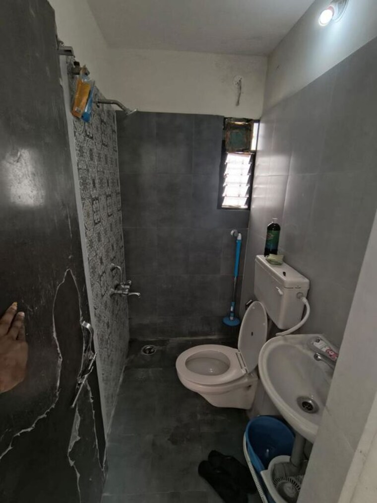 Bathroom, jamtha 2 Bedroom 643 Sq.Ft. Apartment In Jamtha Nagpur 10453371